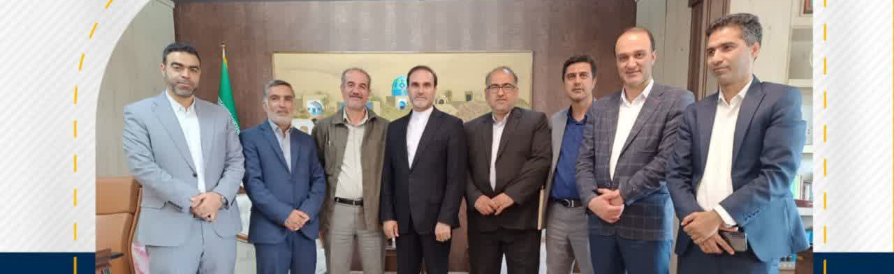 سرپرست-شهرداری-شهرضا-با-مدیر-عامل-ستاد-بازآفرینی-کشور-دیدار-و-گفتگو-کرد.