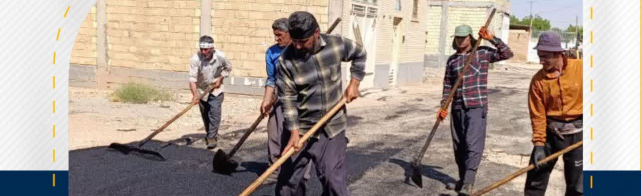 عملیات اجرایی روکش آسفالت در فرعی ۳۳ بلوار قشقایی