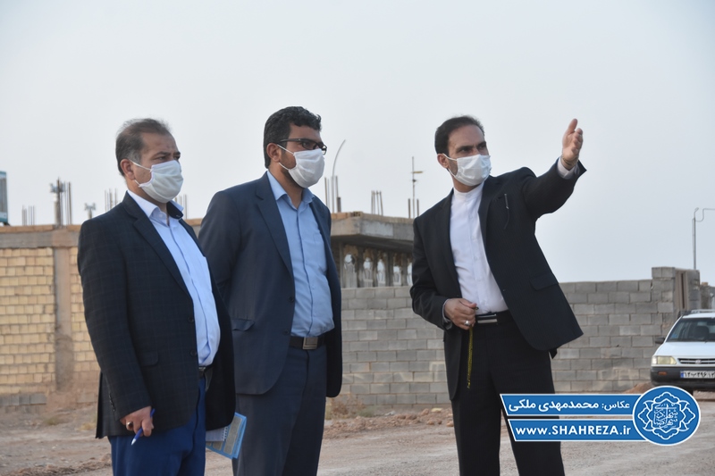 بازدید شهردار از محله قشقایی و بازررسی آسفالت های انجام شده و زیرسازی ها