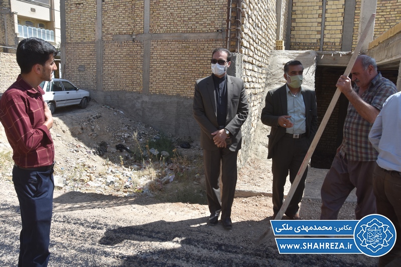 بازدید شهردار از چگونگی آسفالت محله چاوشی