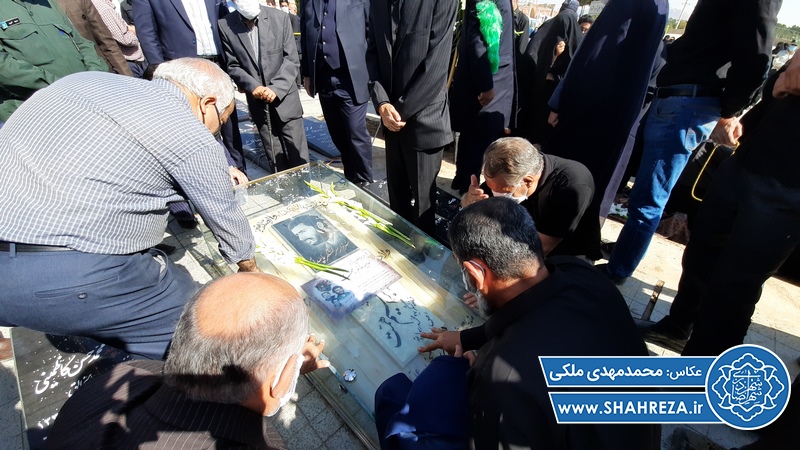 حضور شهردار در مراسم تشیع مادر شهید همت