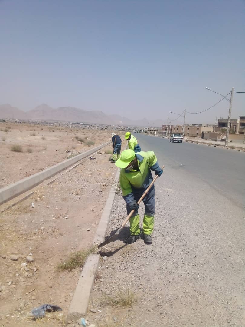 خدمات محله ای نظافت و رفت و روب خیابان سروستان