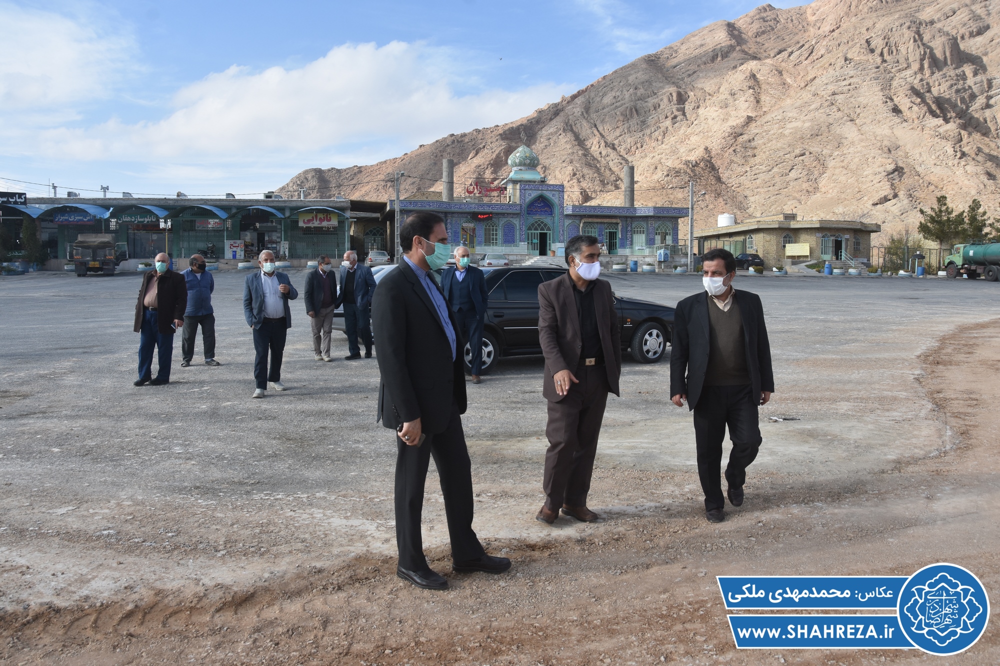 عملیات آسفالت در ورودی مدینه العلم