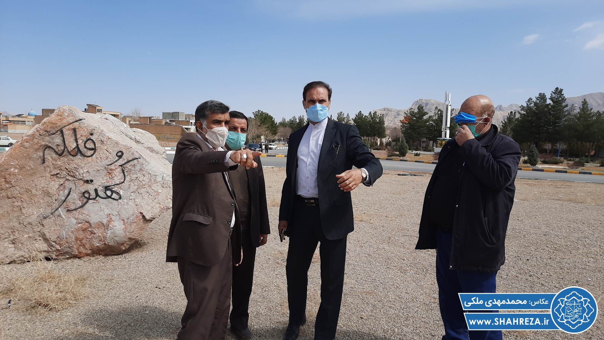 کاشت نهال در میدان قلم