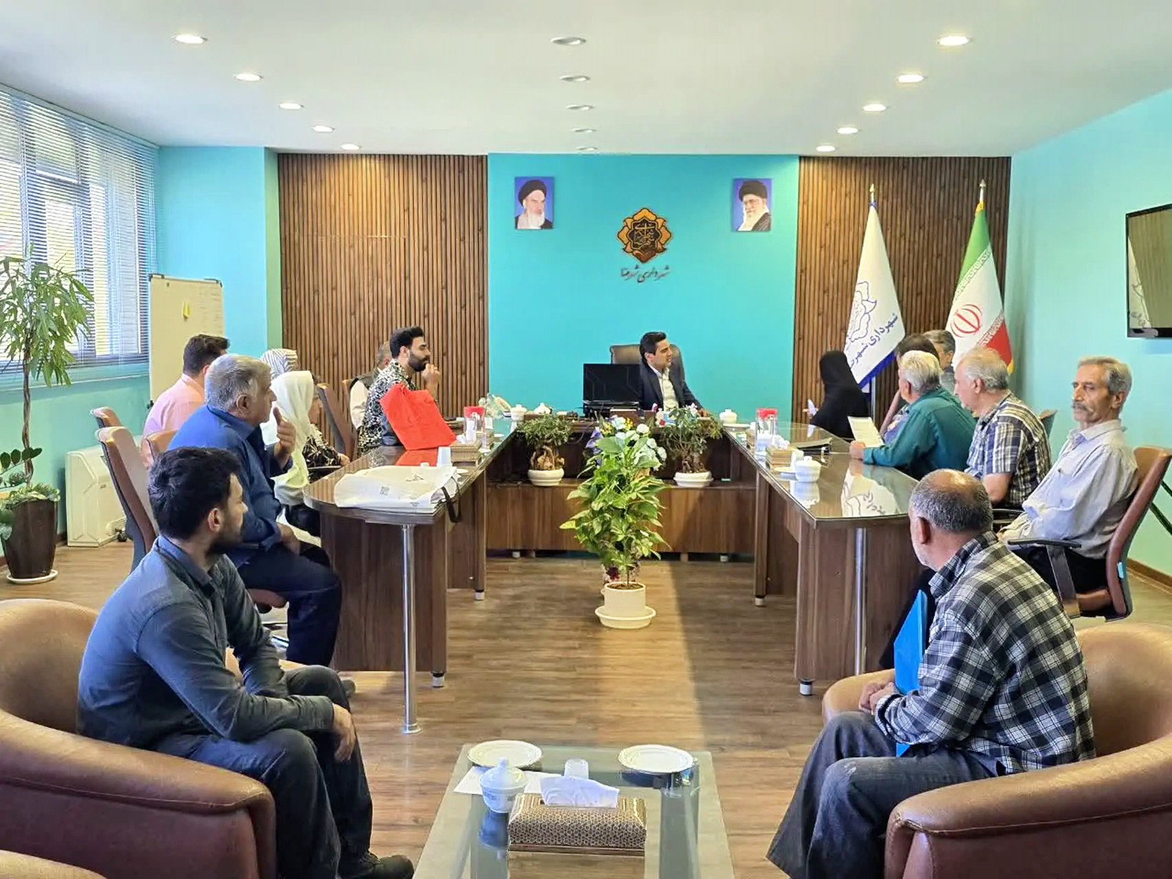 ملاقات مردمی مهندس تاکی شهردار شهرضا با شهروندان محترم2