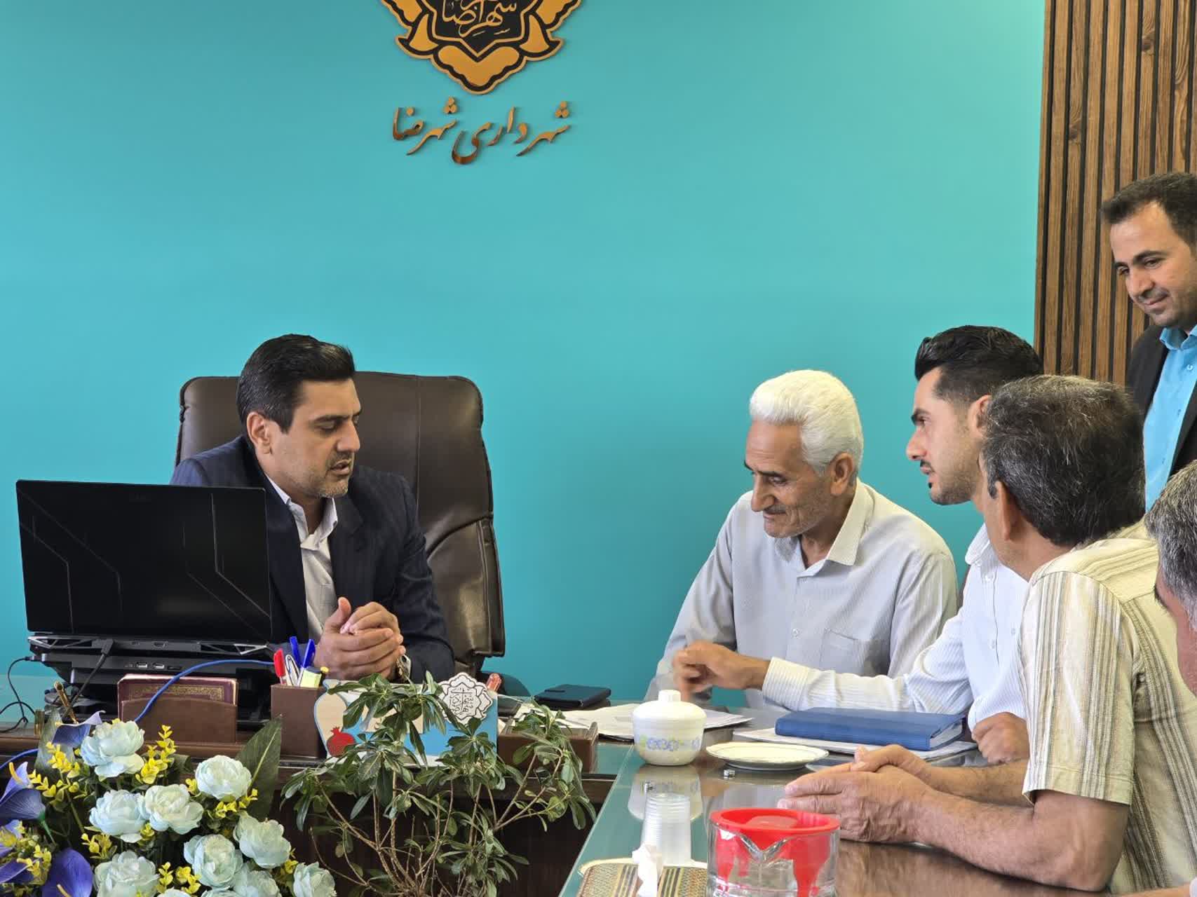 ملاقات مردمی مهندس تاکی شهردار شهرضا با شهروندان محترم