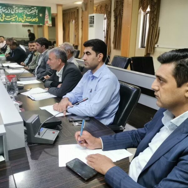 بررسی ظرفیت‌های میراث فرهنگی، صنایع دستی و گردشگری شهرضا در نشست مسئولان