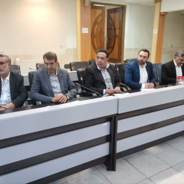 بررسی ظرفیت‌های میراث فرهنگی، صنایع دستی و گردشگری شهرضا در نشست مسئولان