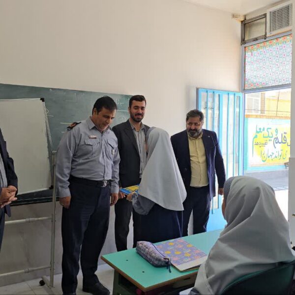 تجلیل از فرزندان آتش‌نشانان شهرضا به مناسبت روز آتش‌نشان و ایمنی