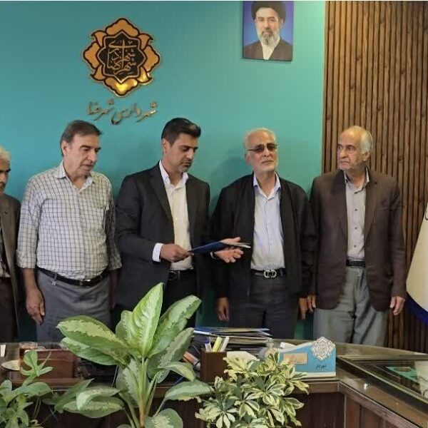 دیدار جمعی از بازنشستگان شهرداری شهرضا با شهردار و تبریک کسب عنوان شهرداری برتر استان