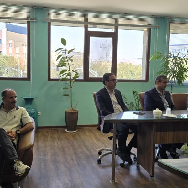 دیدار جمعی از بازنشستگان شهرداری شهرضا با شهردار و تبریک کسب عنوان شهرداری برتر استان